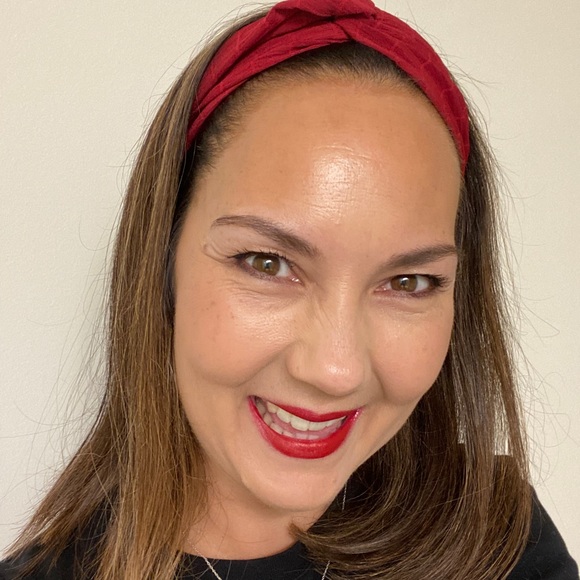 Meet your Posher, Nicole - Picture 4 of 4